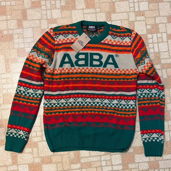 ABBA VOYAGE official 2022 Christmas Jumper Sweater NWT size small - Picture 2 of 5
